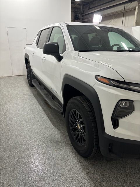 2024 Chevrolet Silverado EV Work Truck photo 2
