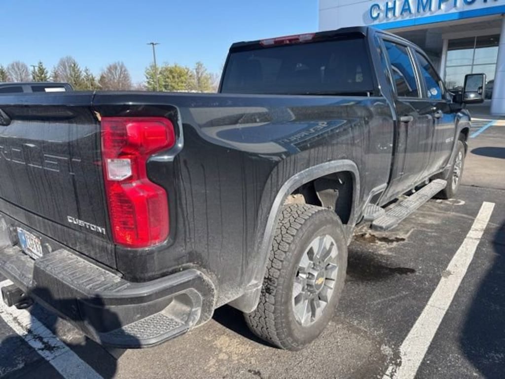 Used 2024 Chevrolet Silverado 2500 HD Custom Truck