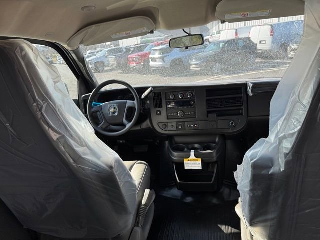 2025 Chevrolet Express Cargo Work Van - Photo 24