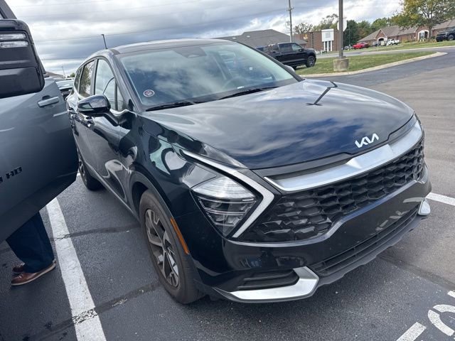 2025 Kia Sportage EX photo 2