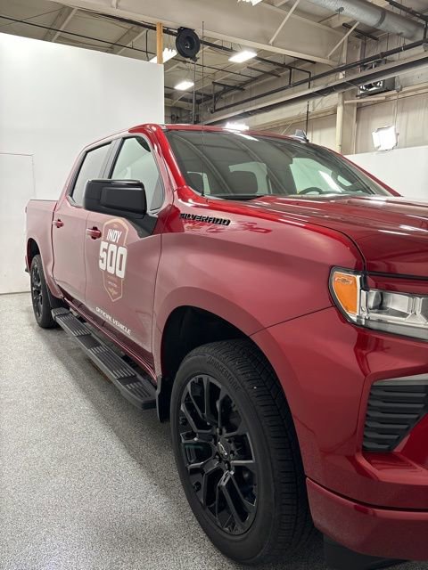 2024 Chevrolet Silverado 1500 RST photo 2