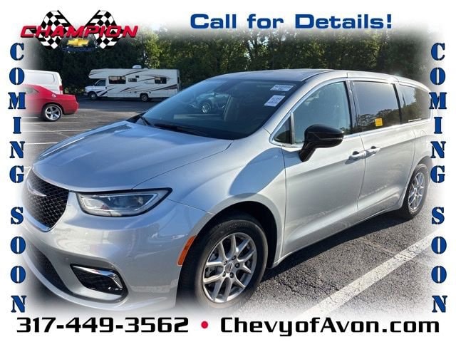 2024 Chrysler Pacifica Touring L's photo