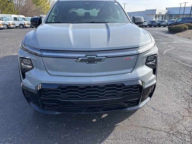 2025 Chevrolet Silverado EV RST - Photo 11