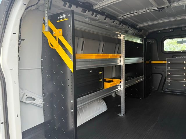 2025 Chevrolet Express Cargo 2500 photo 2