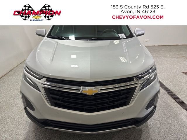 2022 Chevrolet Equinox LT photo 2