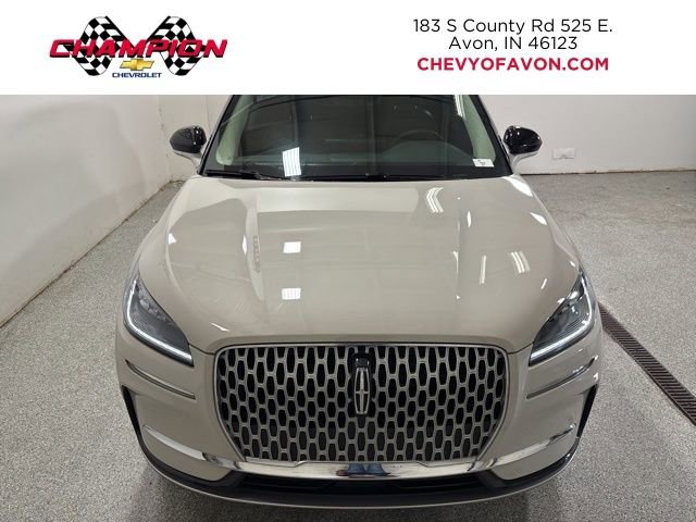 2023 Lincoln Corsair Standard photo 2