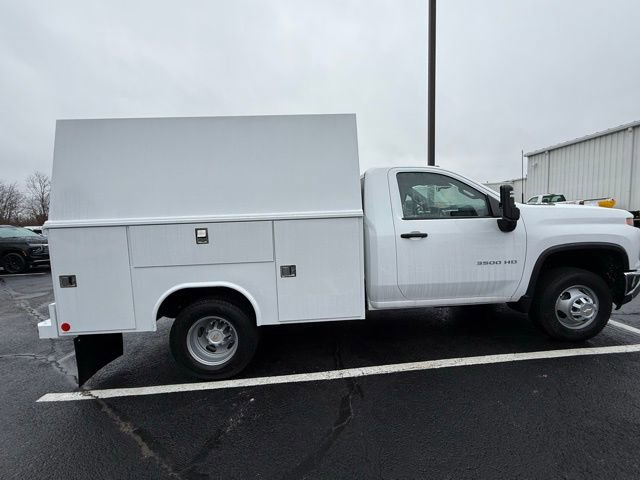 2025 Chevrolet Silverado 3500HD Work Truck photo 2