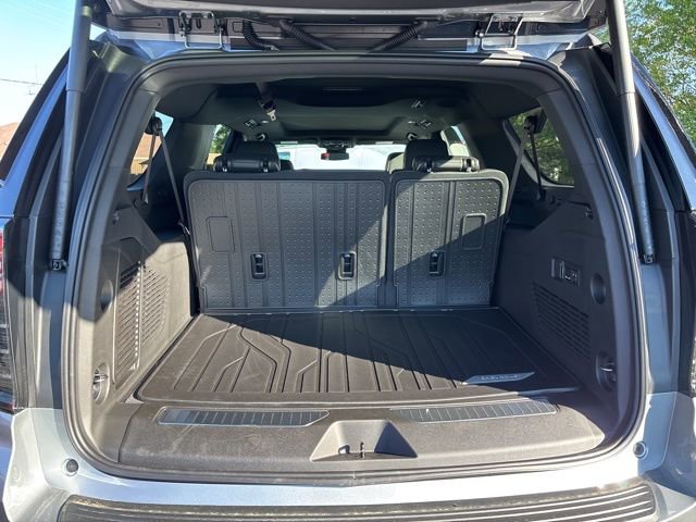 2026 Chevrolet Suburban Premier - Photo 19