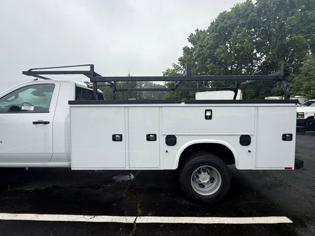 2025 Chevrolet Silverado 3500HD Work Truck photo 3