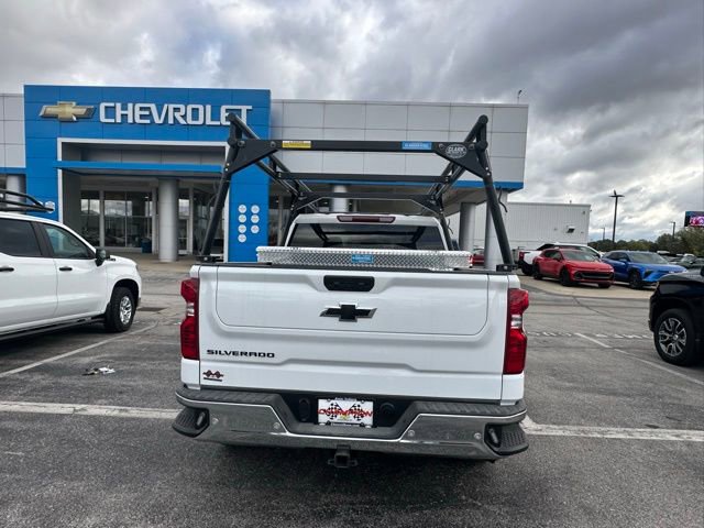 2024 Chevrolet Silverado 1500 photo 3