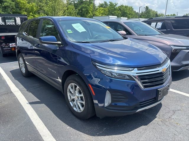 2022 Chevrolet Equinox LT photo 2