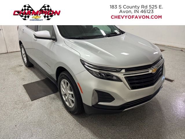 2022 Chevrolet Equinox LT photo 3