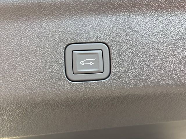 2026 Chevrolet Suburban Premier - Photo 21