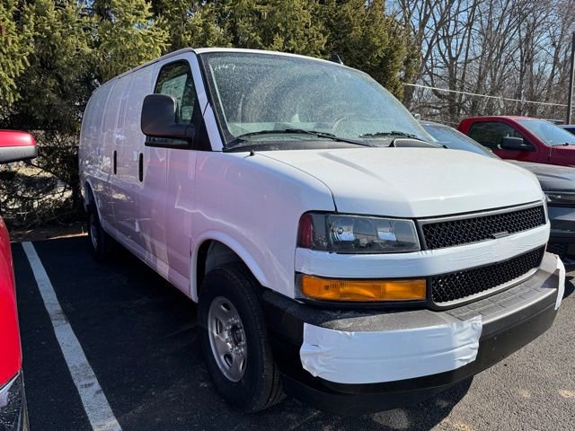2025 Chevrolet Express Cargo 2500 photo 3