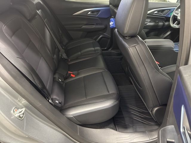 2025 Chevrolet Equinox EV LT - Photo 24