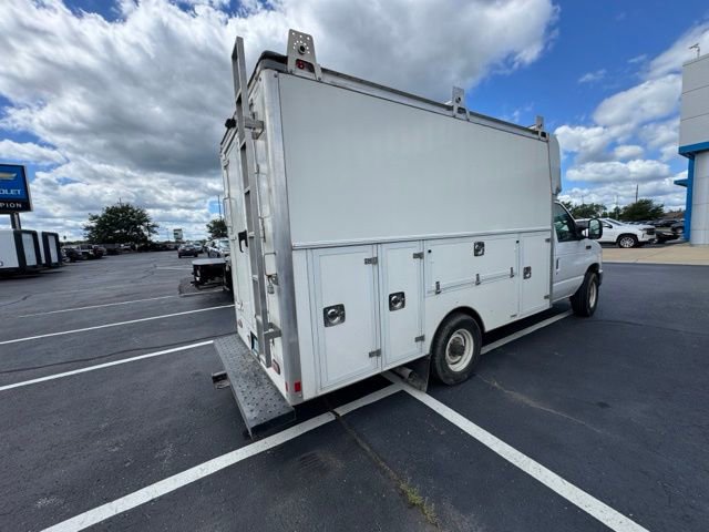 2023 Ford E-350 photo 3