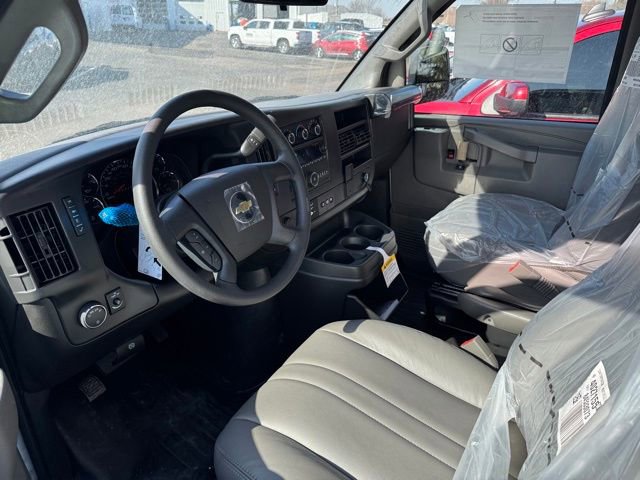 2025 Chevrolet Express Cargo Work Van - Photo 17