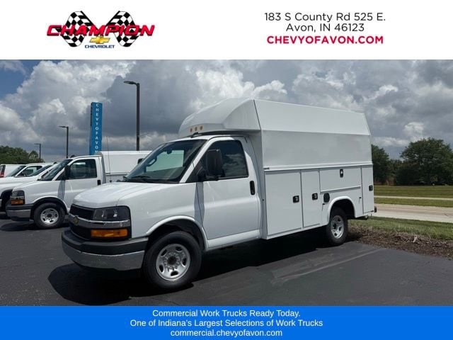 2025 Chevrolet Express Cutaway