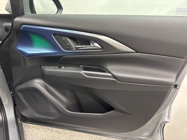 2025 Chevrolet Equinox EV LT - Photo 31