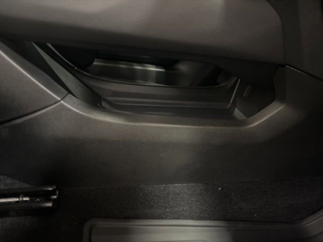 2025 Chevrolet Equinox EV LT - Photo 37