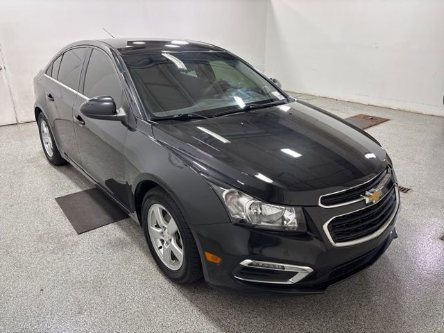 2015 Chevrolet Cruze LT photo 2