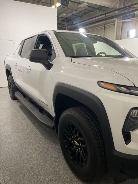 2024 Chevrolet Silverado EV Work Truck photo 2