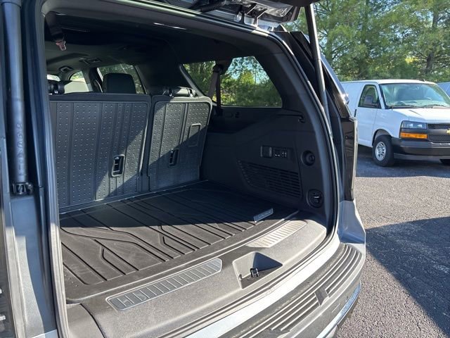 2026 Chevrolet Suburban Premier - Photo 18