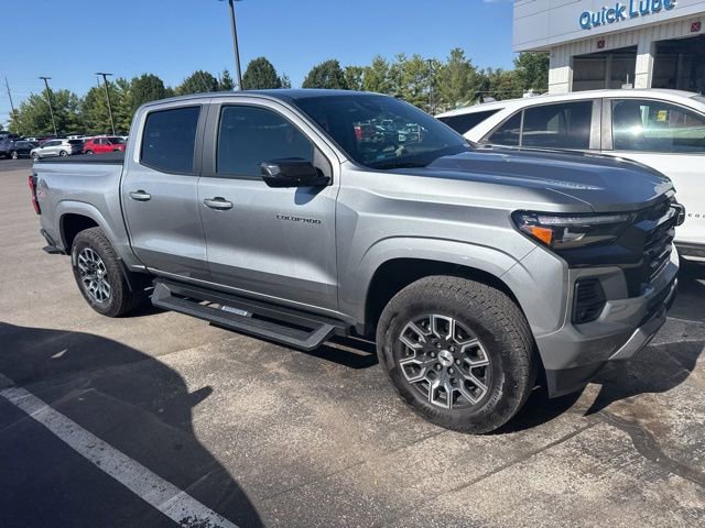 2024 Chevrolet Colorado Z71 photo 2