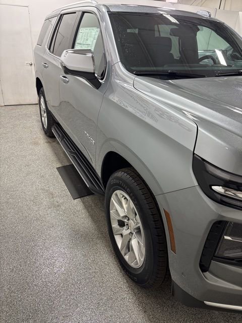 2025 Chevrolet Tahoe Premier photo 2