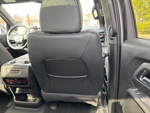 2025 Chevrolet Silverado EV RST - Photo 19