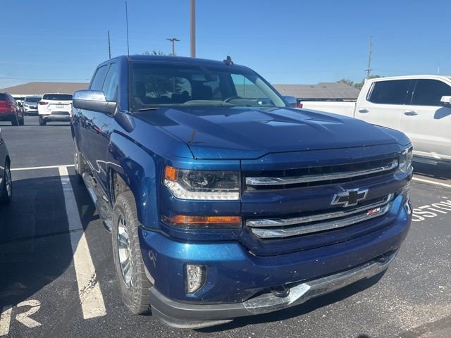2018 Chevrolet Silverado 1500 LT photo 2