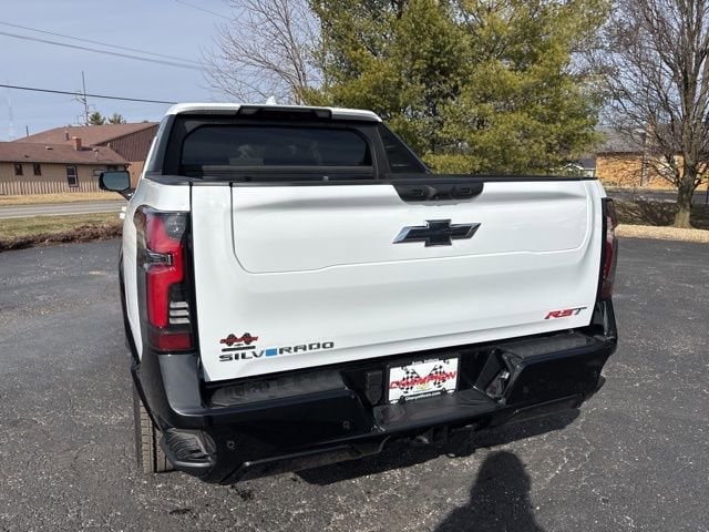 2025 Chevrolet Silverado EV RST - Photo 13