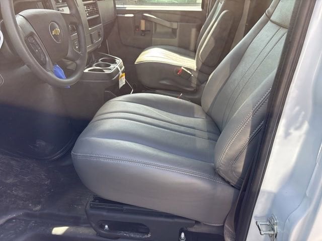 2025 Chevrolet Express Cargo Work Van - Photo 22
