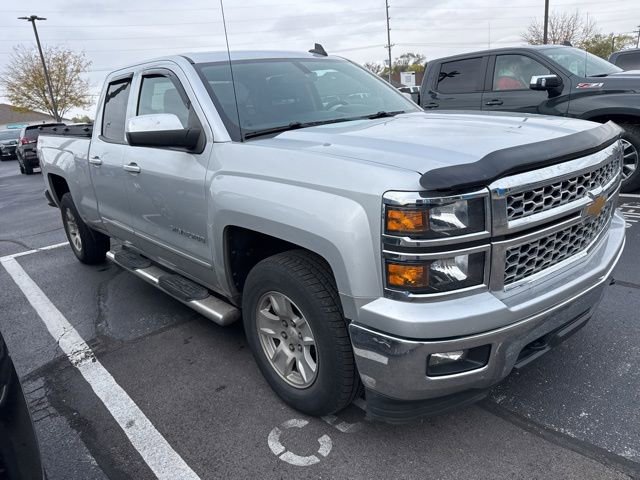 2015 Chevrolet Silverado 1500 LT1 photo 2