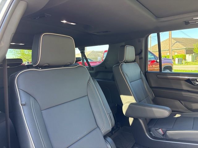 2026 Chevrolet Suburban Premier - Photo 28