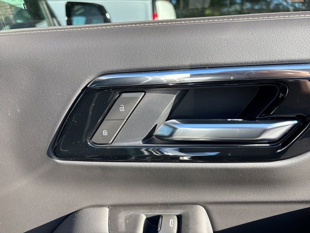 2026 Chevrolet Suburban Premier - Photo 25