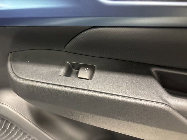 2025 Chevrolet Equinox EV LT - Photo 32
