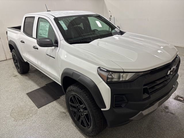 2025 Chevrolet Colorado Trail Boss photo 3