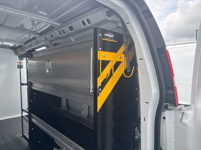 2025 Chevrolet Express Cargo Work Van - Photo 11