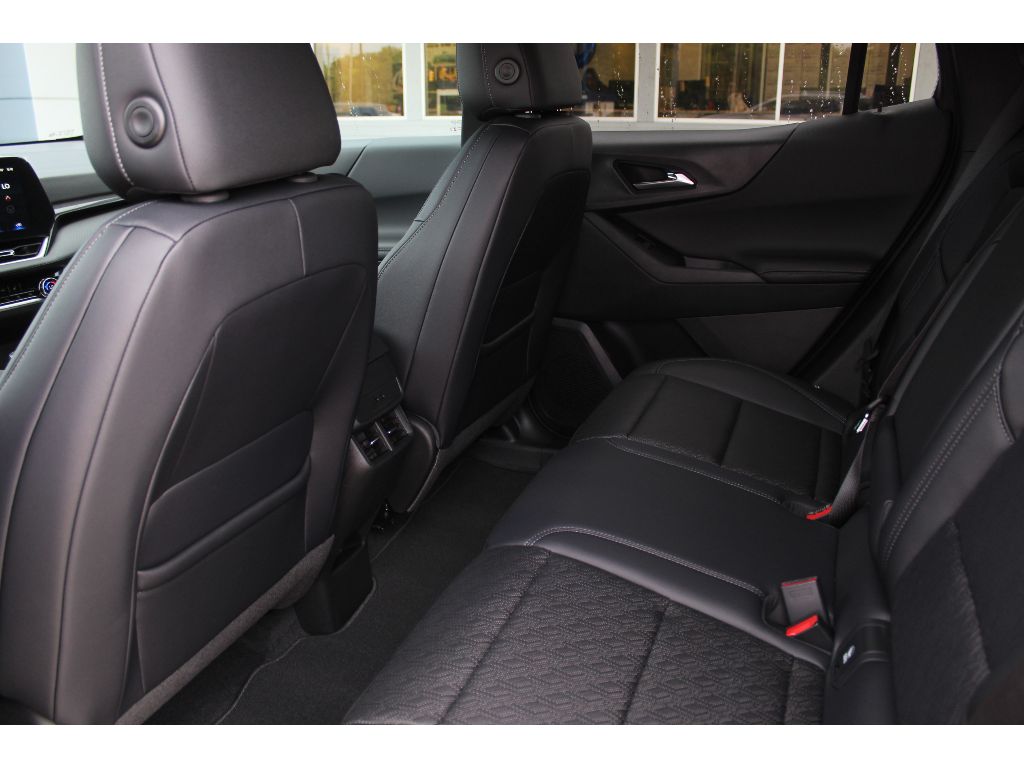 2027 Chevrolet Equinox LT - Photo 15