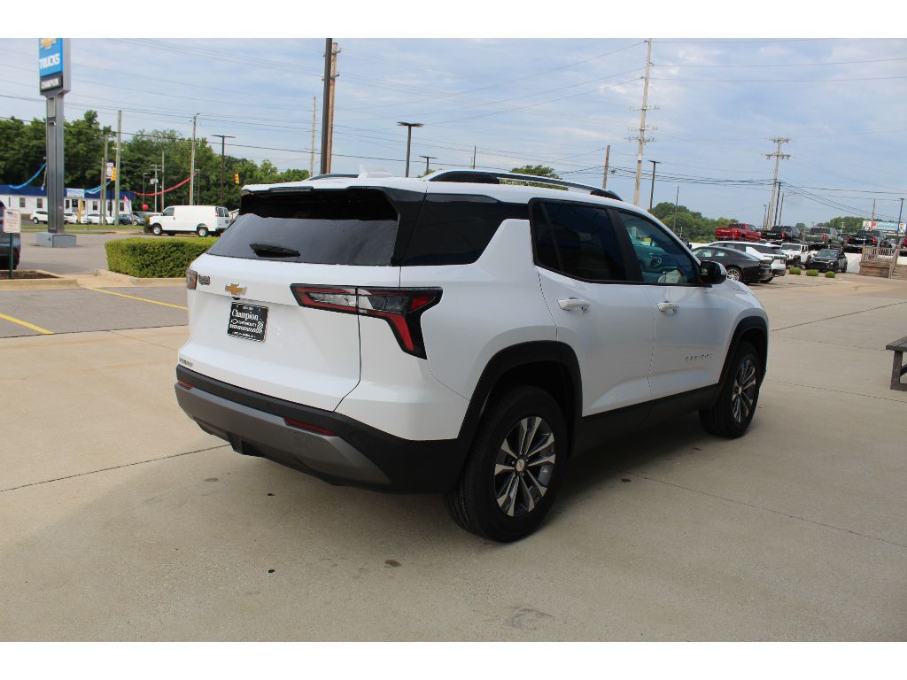 2027 Chevrolet Equinox LT - Photo 5