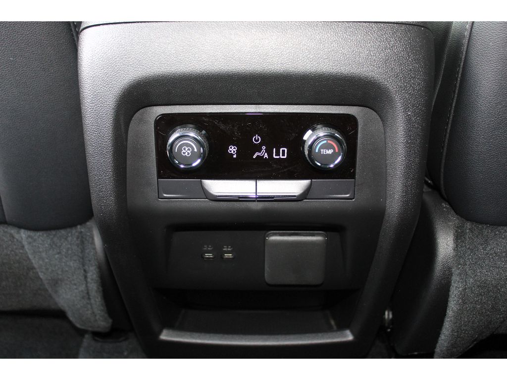 2026 Chevrolet Traverse Z71 - Photo 18