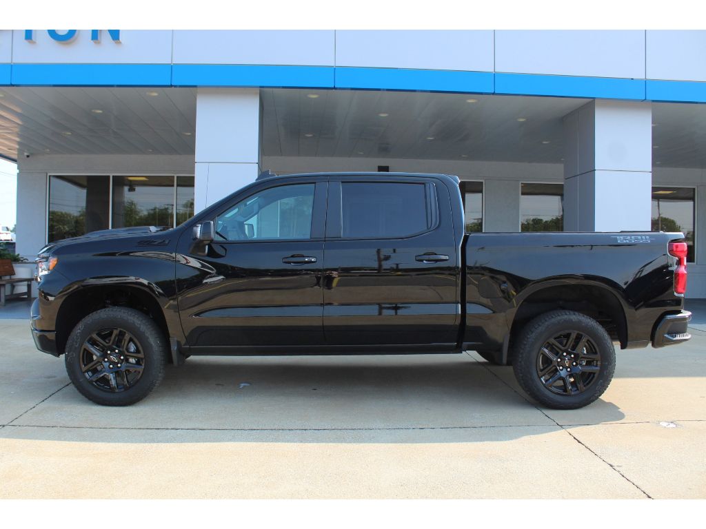 2026 Chevrolet Silverado 1500 LT Trail Boss - Photo 2
