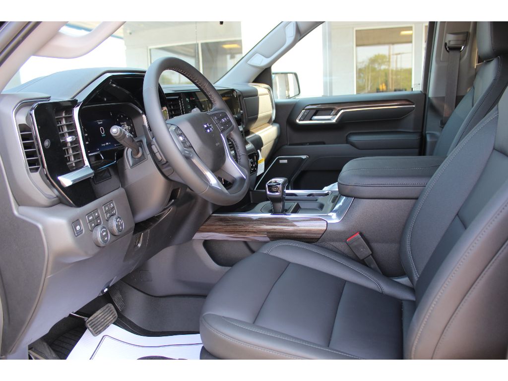 2026 Chevrolet Silverado 1500 LT Trail Boss - Photo 8