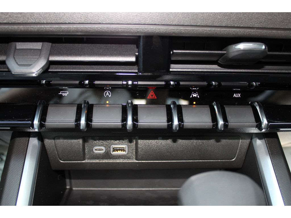 2026 Chevrolet Colorado Work Truck - Photo 14