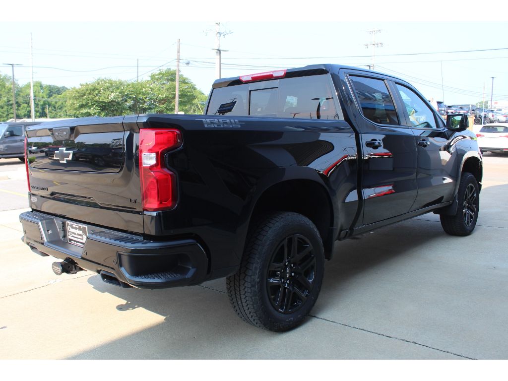 2026 Chevrolet Silverado 1500 LT Trail Boss - Photo 5