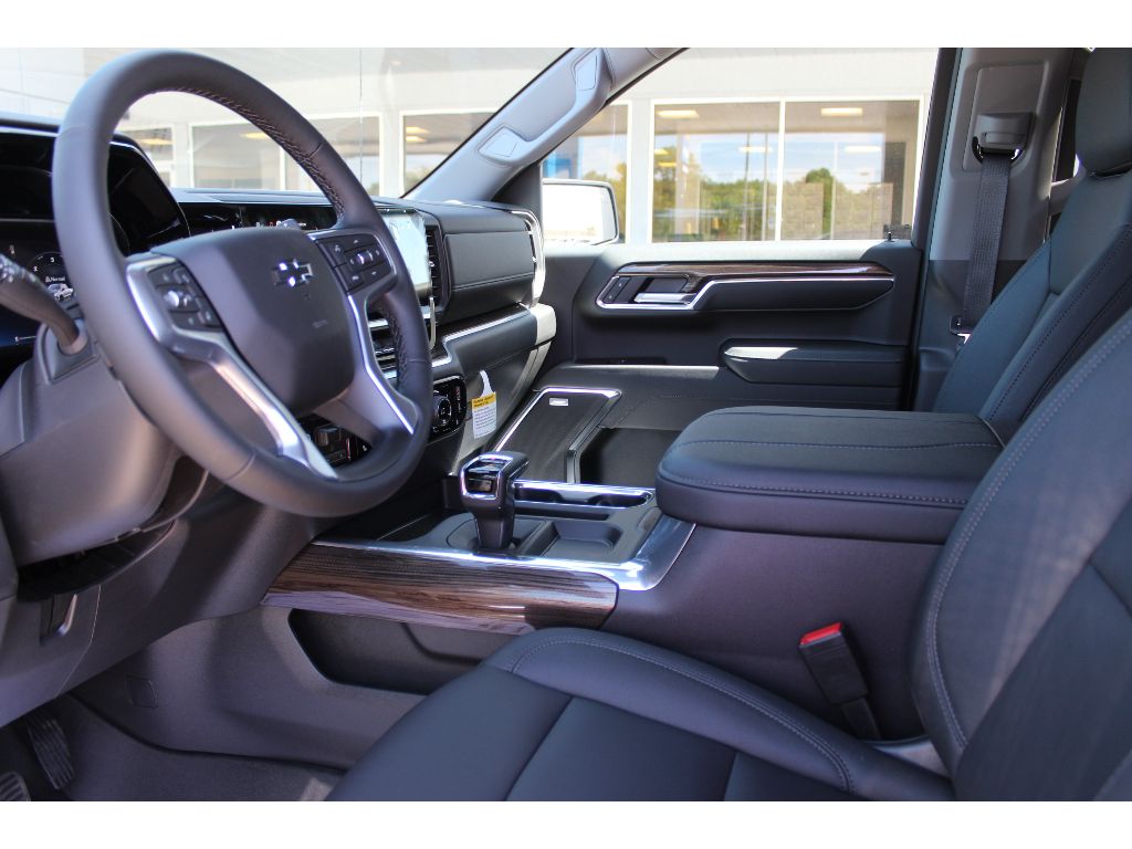 2026 Chevrolet Silverado 1500 LT Trail Boss - Photo 8