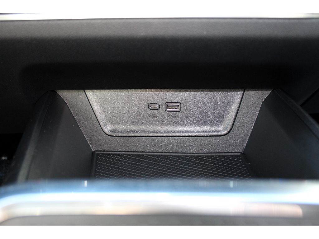 2026 Chevrolet Equinox LT - Photo 17