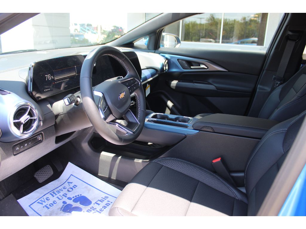 2026 Chevrolet Equinox EV 2LT - Photo 9