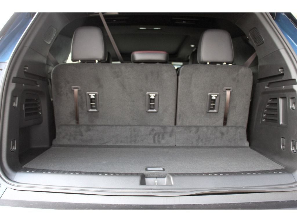 2026 Chevrolet Traverse Z71 - Photo 8